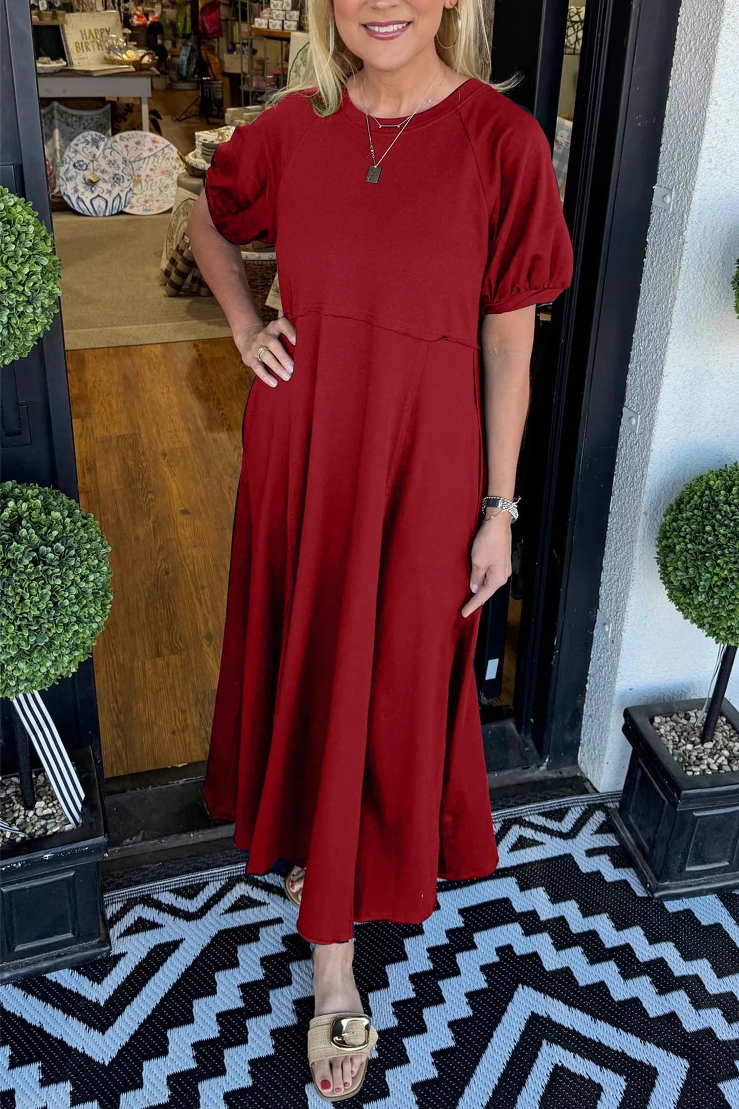 Senna | Vestido maxi chic con mangas abullonadas y cuello redondo