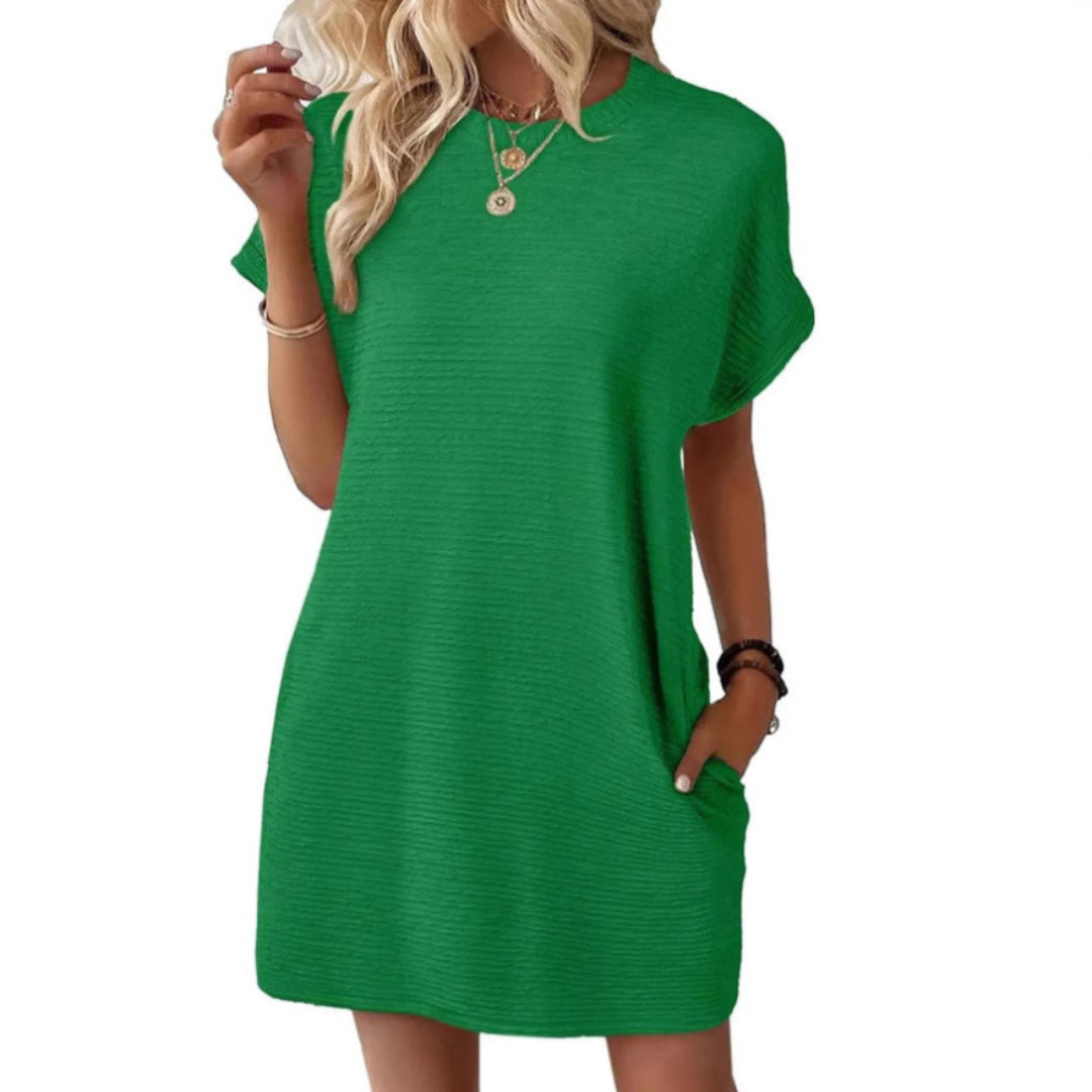 Evressa | Vestido Minimalista de Cuello Redondo Elegante