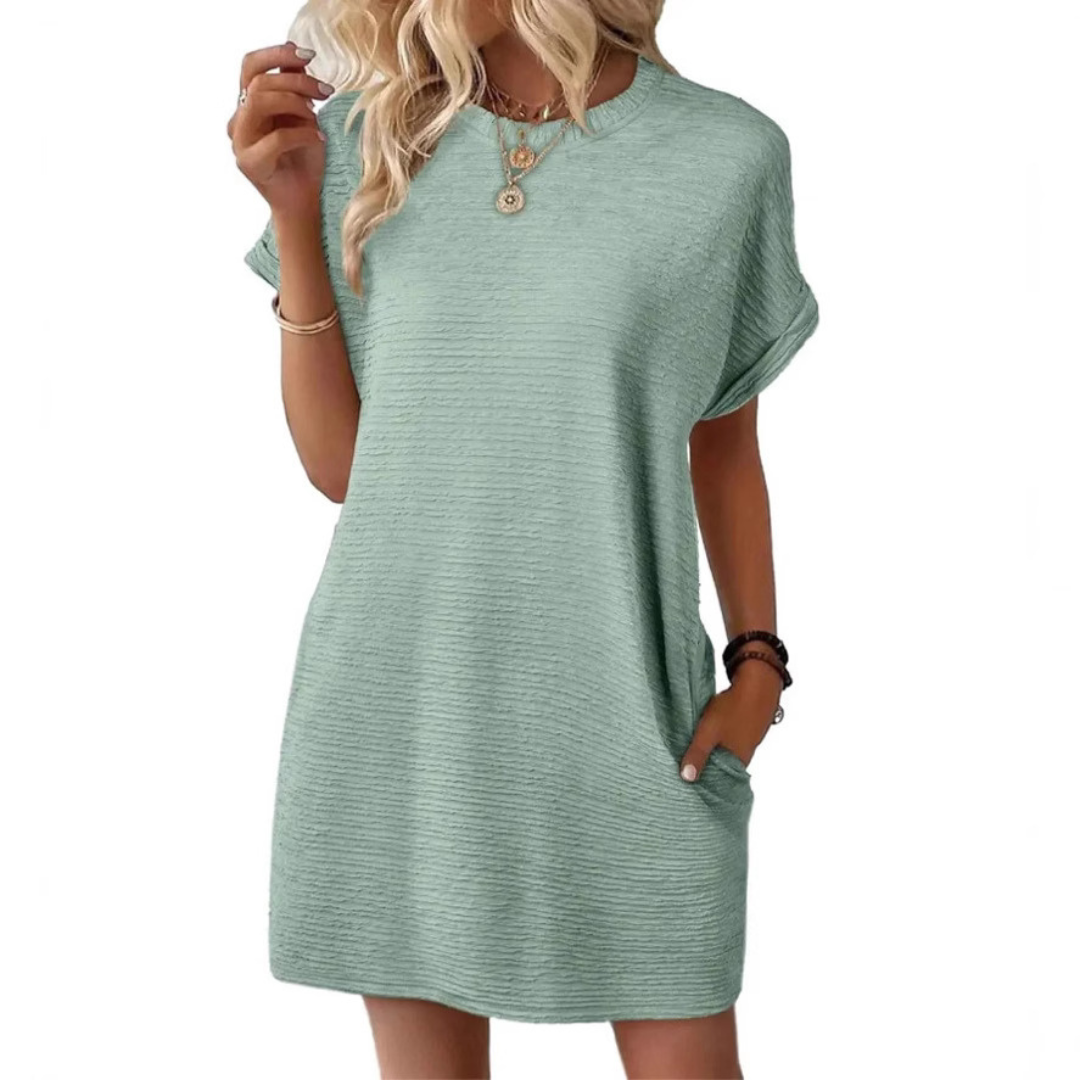 Evressa | Vestido Minimalista de Cuello Redondo Elegante