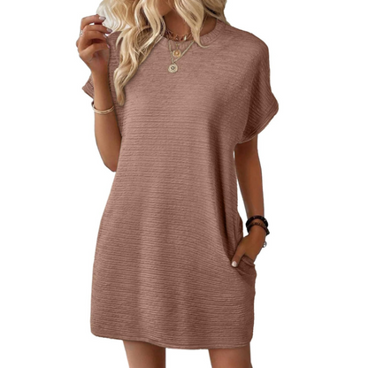 Evressa | Vestido Minimalista de Cuello Redondo Elegante